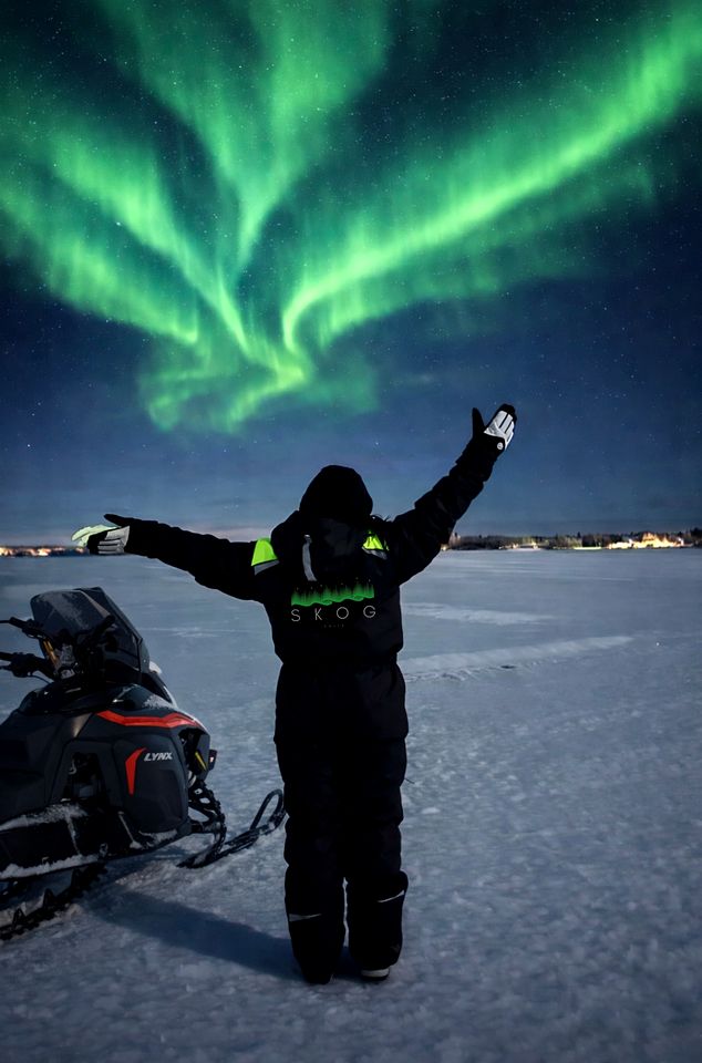 Unique Arctic Igloo Experience with Stunning Aurora Views in Norrbotten, Sweden