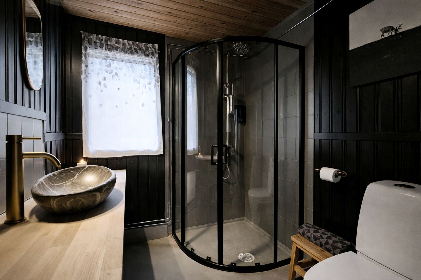 Unique Arctic Igloo Experience with Stunning Aurora Views in Norrbotten, Sweden