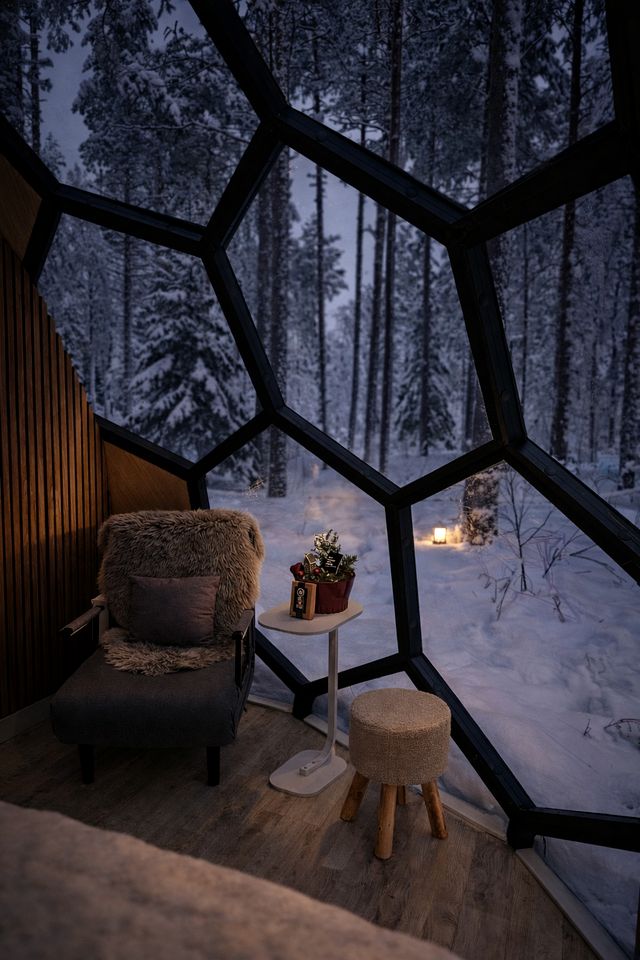 Unique Arctic Igloo Experience with Stunning Aurora Views in Norrbotten, Sweden