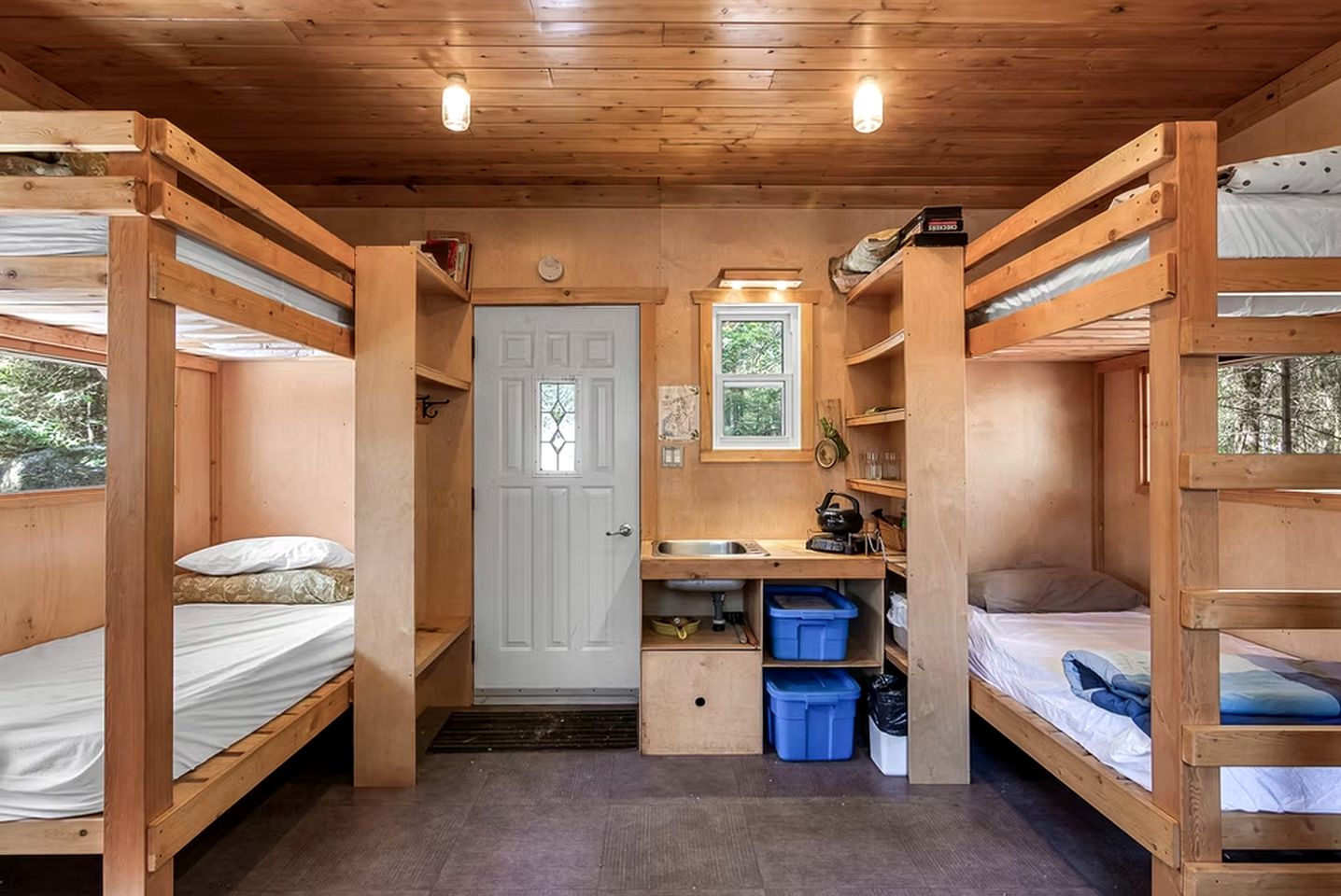 Cozy Dorm-Style Cabin for Group Getaways in the Nature of Harrington, Quebec