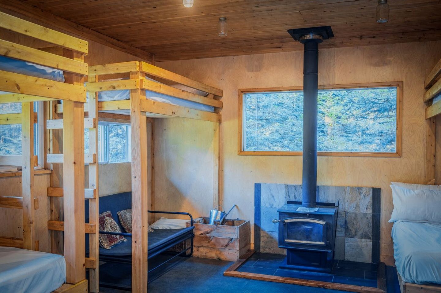 Cozy Dorm-Style Cabin for Group Getaways in the Nature of Harrington, Quebec