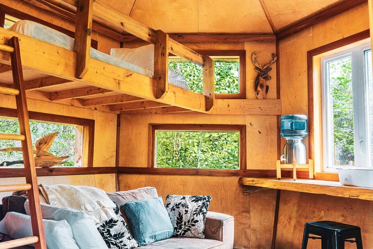 Pods (Canada, Harrington, Quebec)