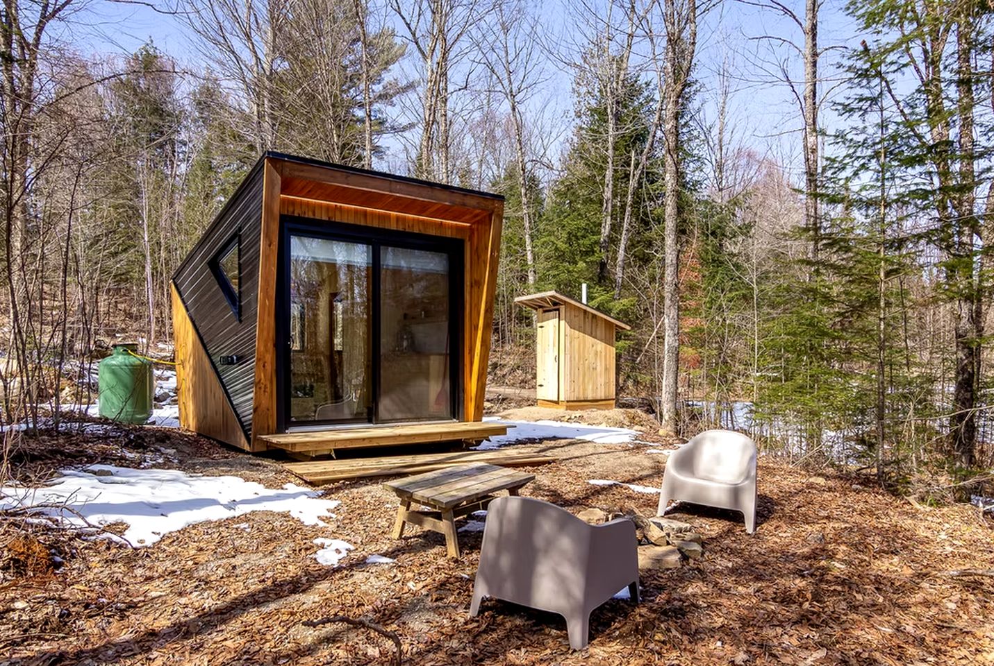 Unique Ecopod Tiny House Surrounded by Nature for a Peaceful Escape in Harrington, Quebec
