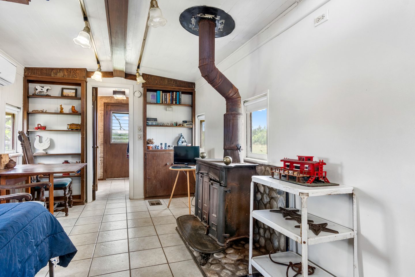 Unique Caboose for an Unforgettable Getaway Along the Medina River with Beautiful Hill Country Views in Bandera, Texas
