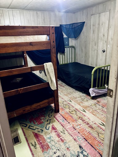 Cabins (United States of America, Fence Lake, New Mexico)