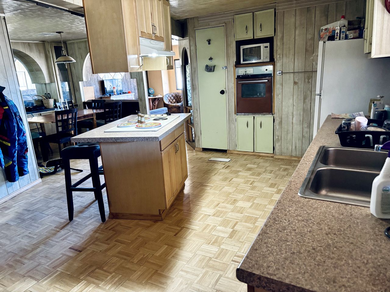 Charming Rural Home with Mountain Views & Starlink Internet near Highway Access in Remote New Mexico