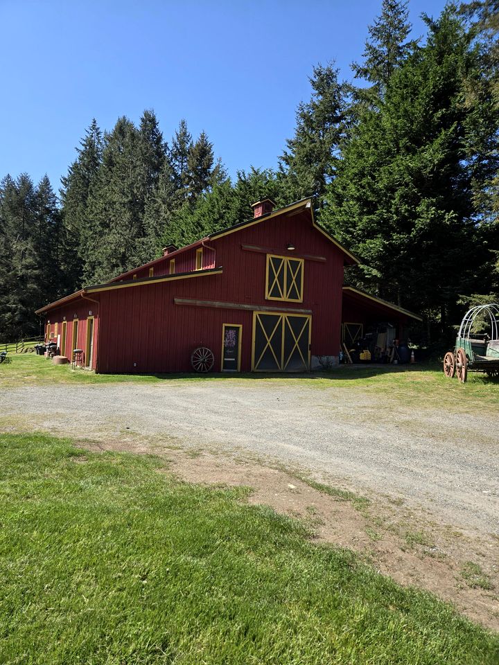 Cozy Tiny Cabin on a Peaceful Ranch, the Perfect Base for Outdoor Adventures on Vashon Island near Seattle, Washington