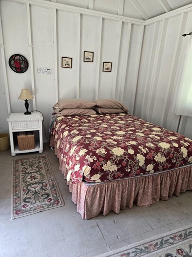 Cabins (United States of America, Vashon, Washington)