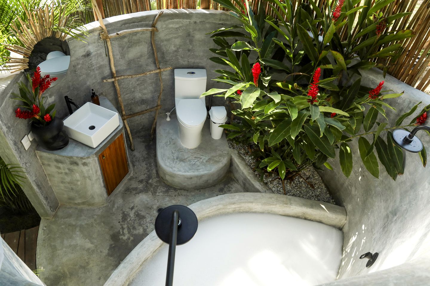 Gorgeous Bell Tent for a Unique Romantic Getaway Surrounded by Nature near Santa Marta, Colombia