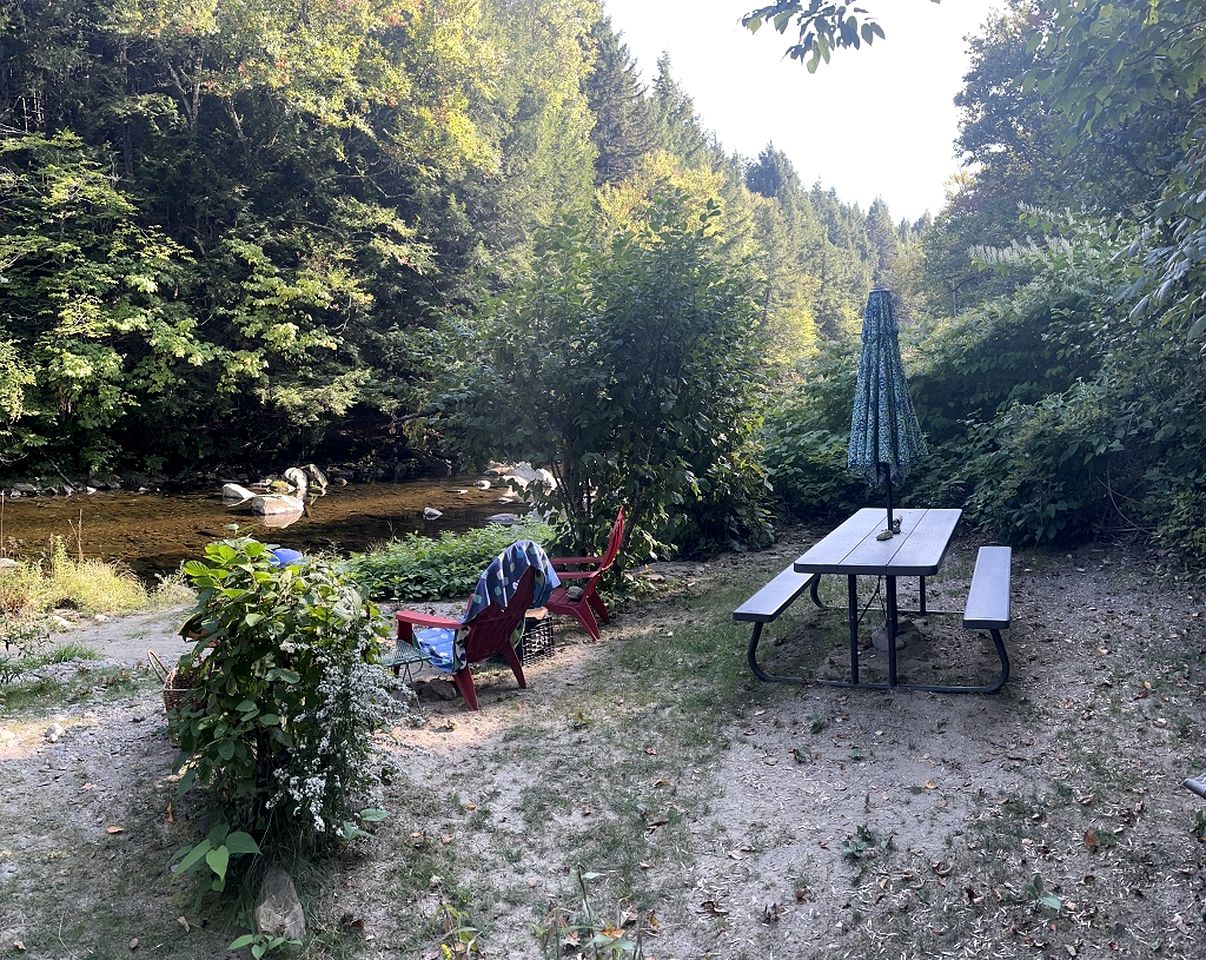 Unique Tiny Teardrop Camper for a Cozy Romantic Getaway in the Forest by the River in Jacksonville, Vermont