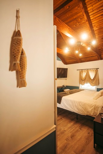 Floating Homes (United States of America, Seaford, New York)