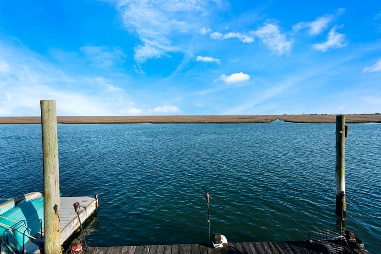 Floating Homes (United States of America, Seaford, New York)