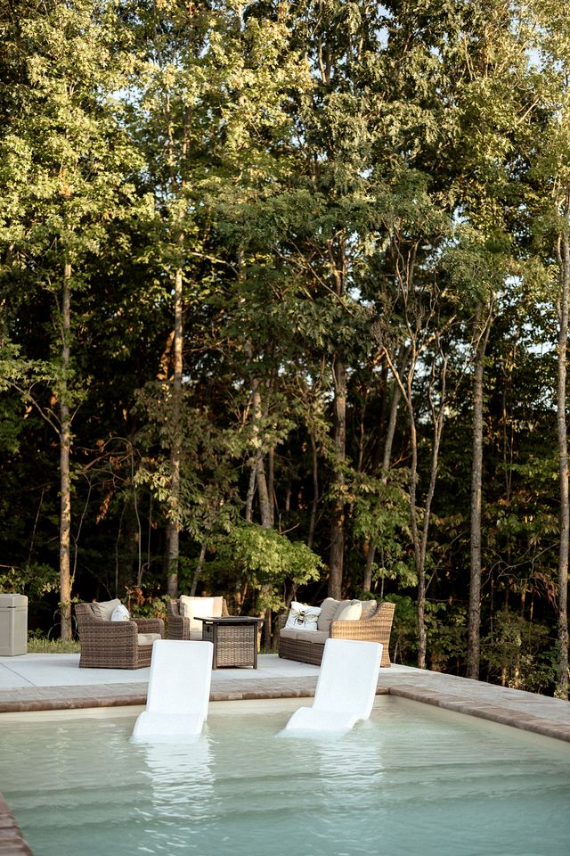 Gorgeous Bell Tent for a Romantic Glamping Escape Surrounded by Nature in Silver Point, Tennessee