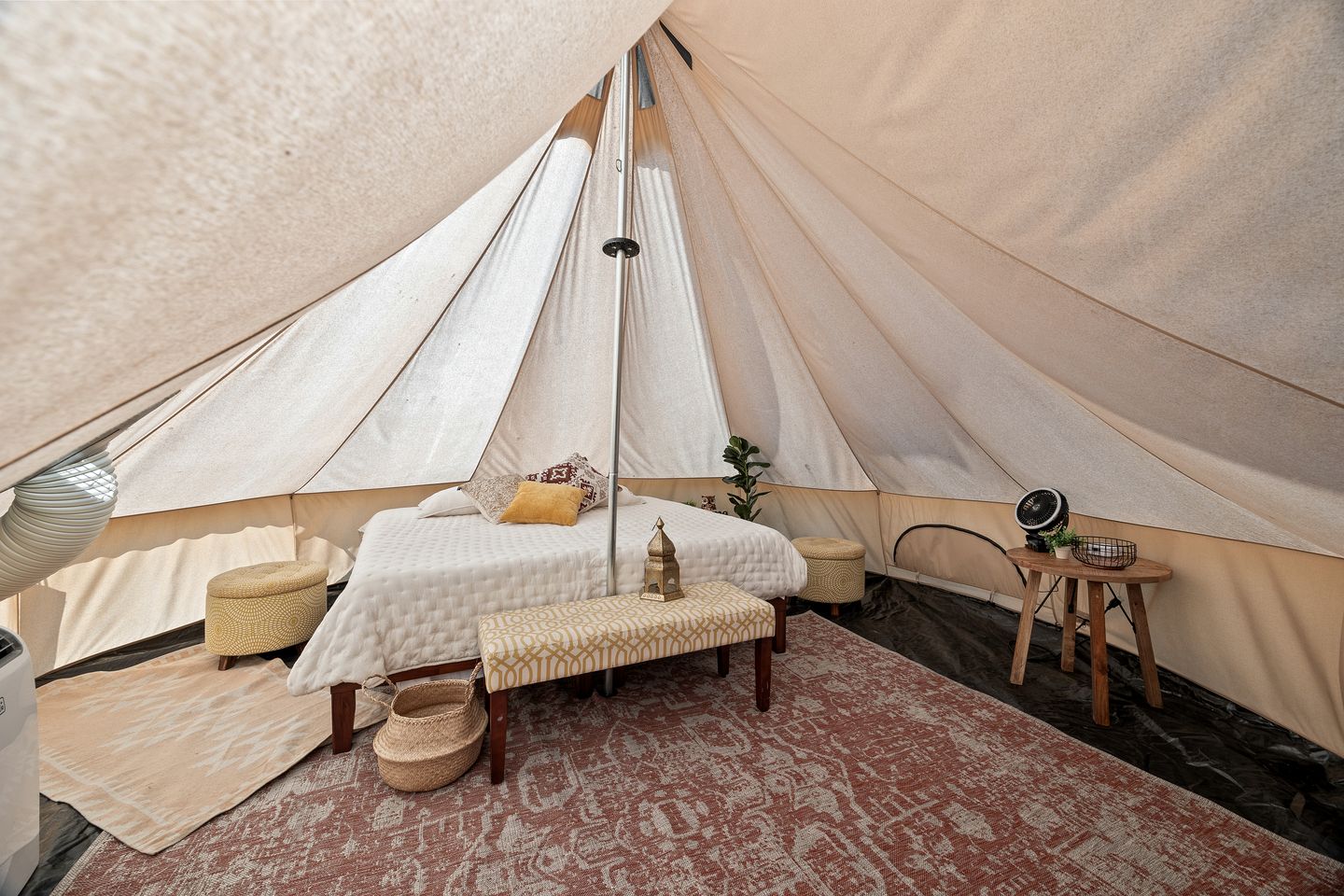Gorgeous Bell Tent for a Romantic Glamping Escape Surrounded by Nature in Silver Point, Tennessee