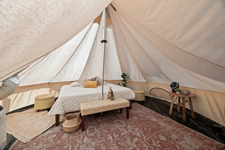 Bell Tents (United States of America, Silver Point, Tennessee)