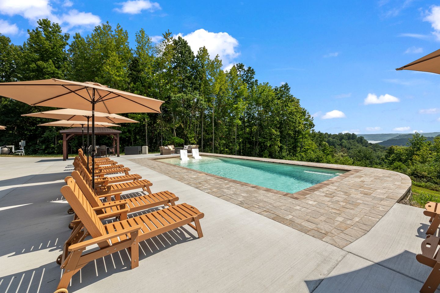 Luxurious Bell Tent on an Incredible Resort with Spectacular Views in Silver Point, Tennessee