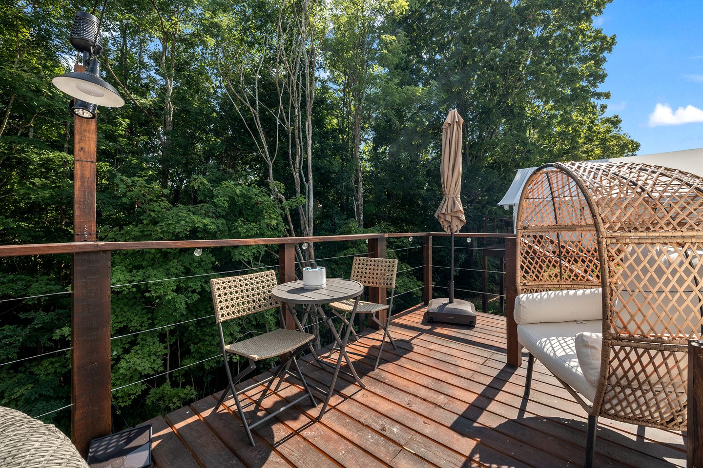 Luxurious Bell Tent on an Incredible Resort with Spectacular Views in Silver Point, Tennessee