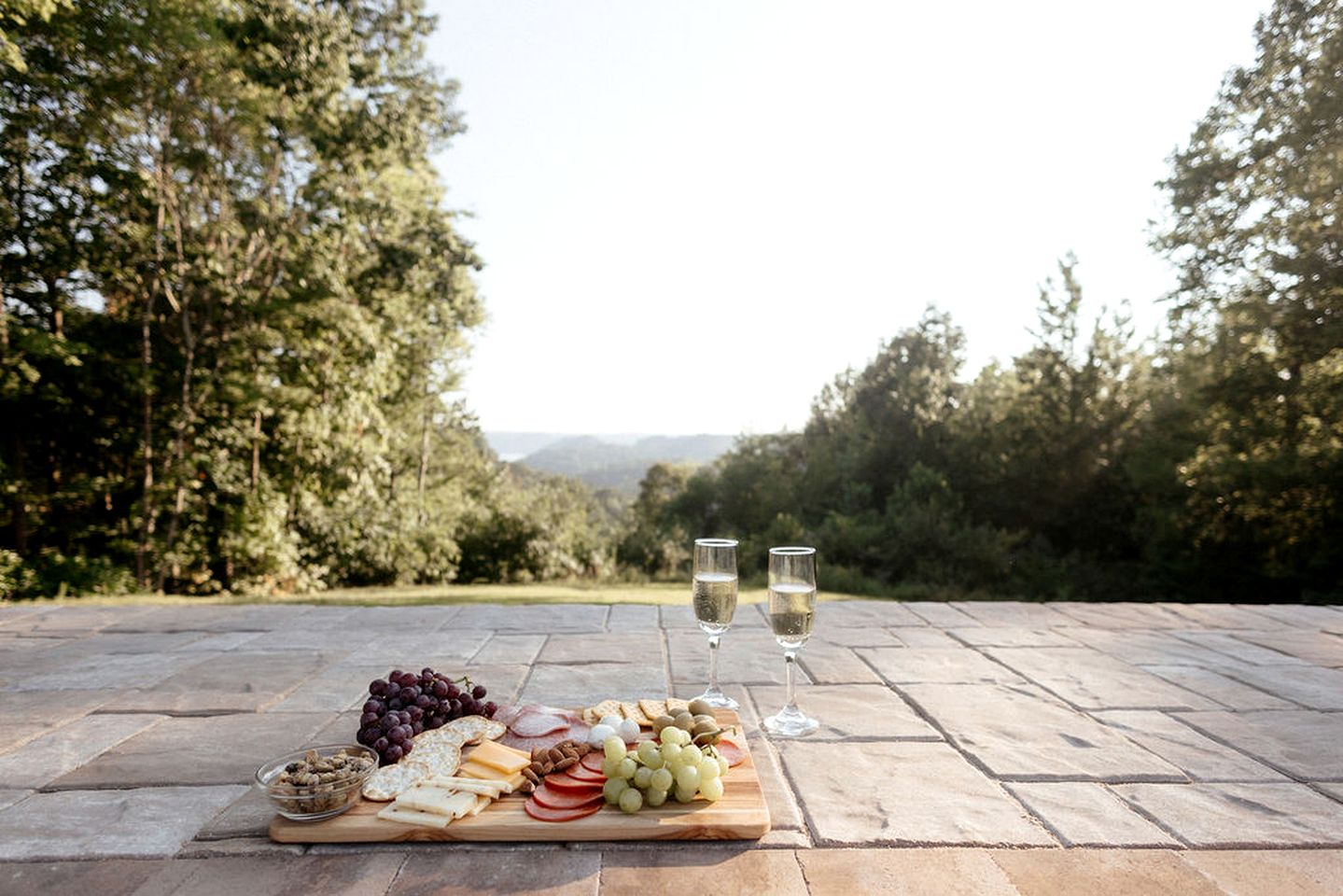 Stunning Bell Tent with Beautiful Upper Cumberland Mountain Range Views for a Memorable Getaway in Tennessee