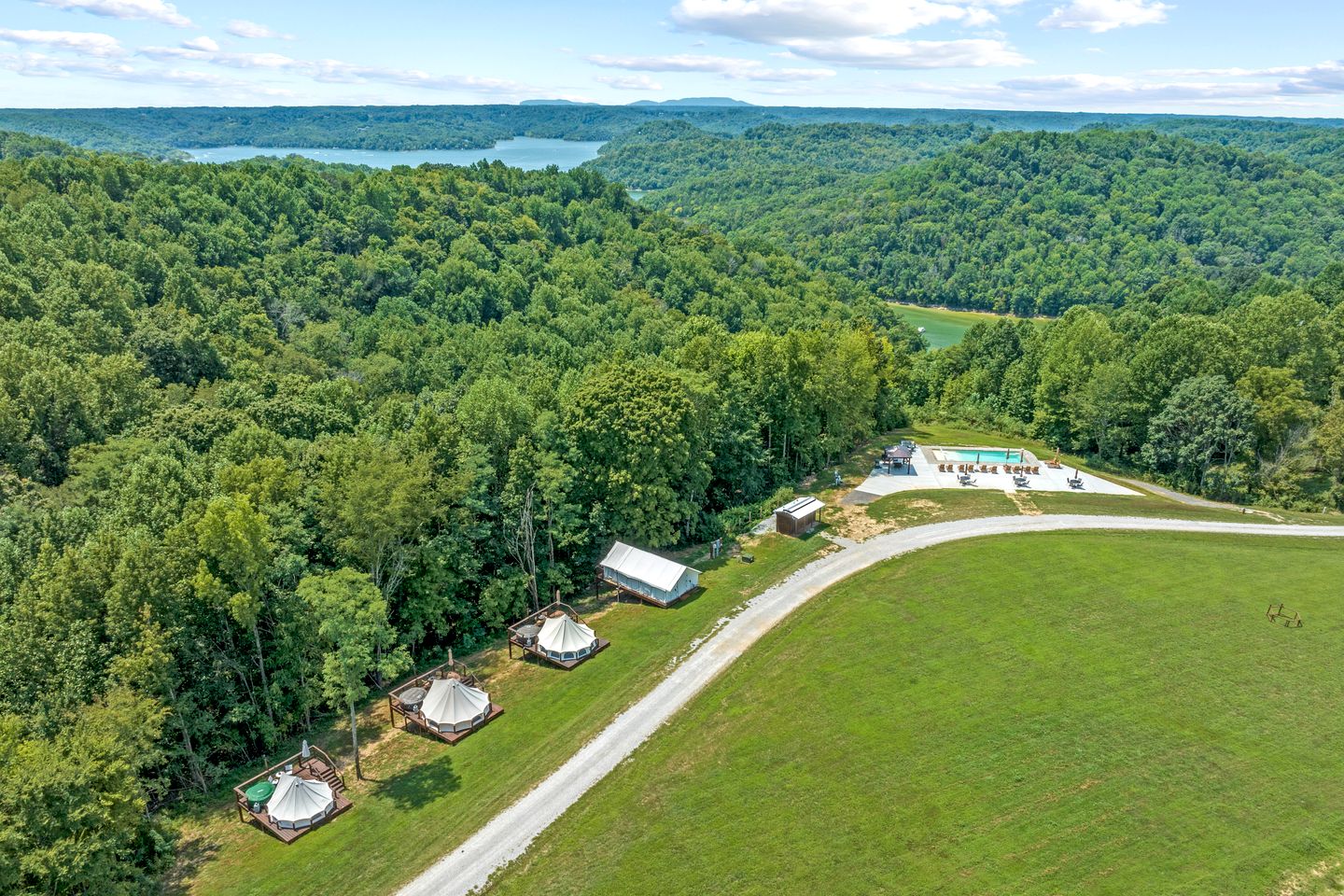 Stunning Bell Tent with Beautiful Upper Cumberland Mountain Range Views for a Memorable Getaway in Tennessee