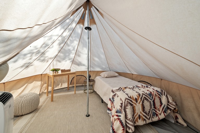 Bell Tents (United States of America, Silver Point, Tennessee)