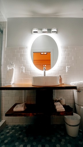 Cabins (United States of America, Weaverville, North Carolina)