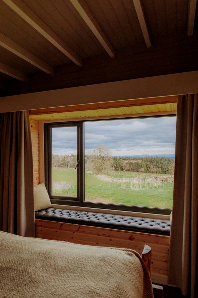 Unique Cabin-Yurt Hybrid for a Memorable Glamping Experience near Masham, England