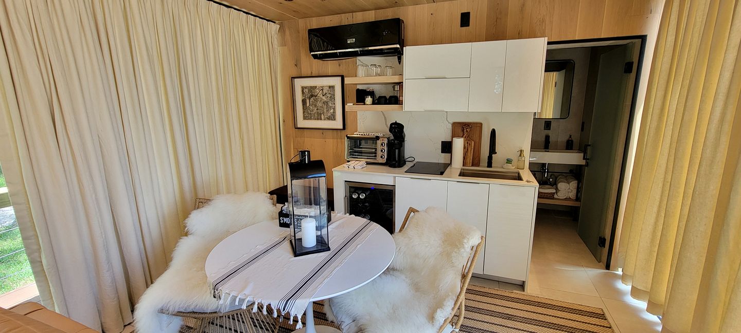 Stunning Tiny House by Lake Tawakoni for a Peaceful Glamping Getaway near Quinlan, Texas