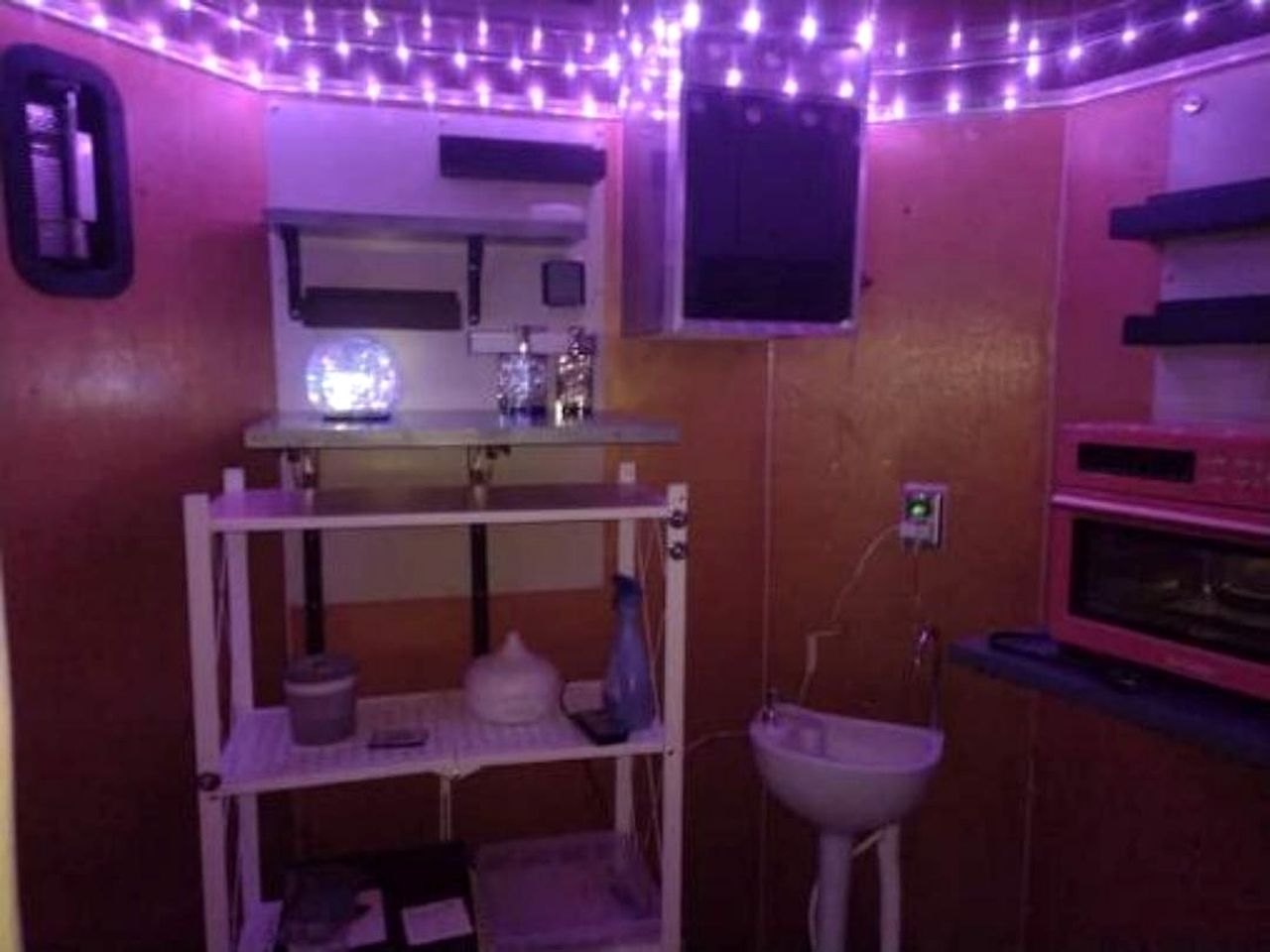 Quaint Caravan with Skylight for a Unique Experience in Scituate, Rhode Island