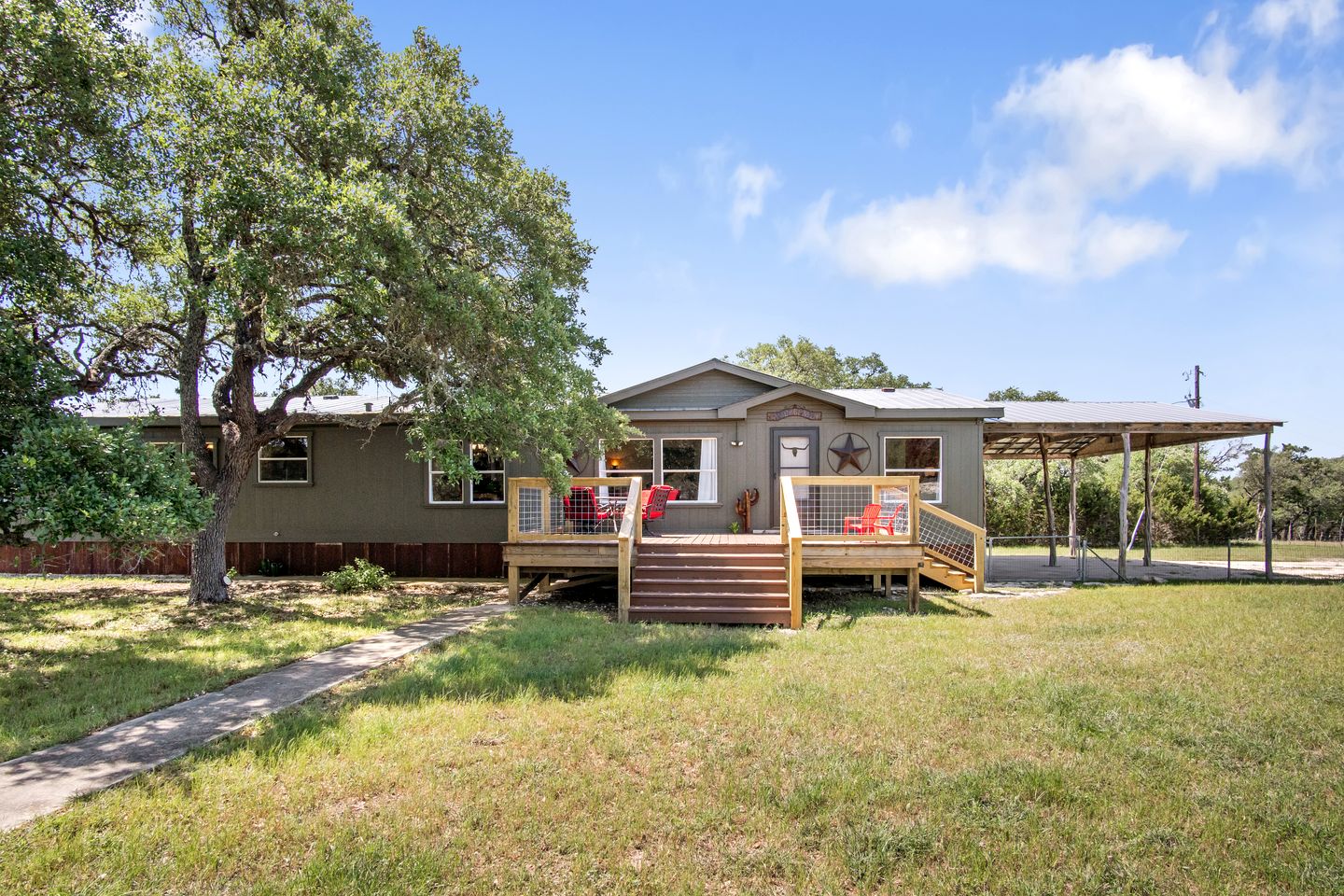 Serene Vacation Rental in the Heart of Texas Hill Country for a Peaceful Getaway in Pipe Creek, Texas