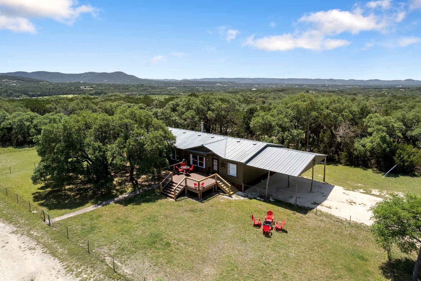 Serene Vacation Rental in the Heart of Texas Hill Country for a Peaceful Getaway in Pipe Creek, Texas