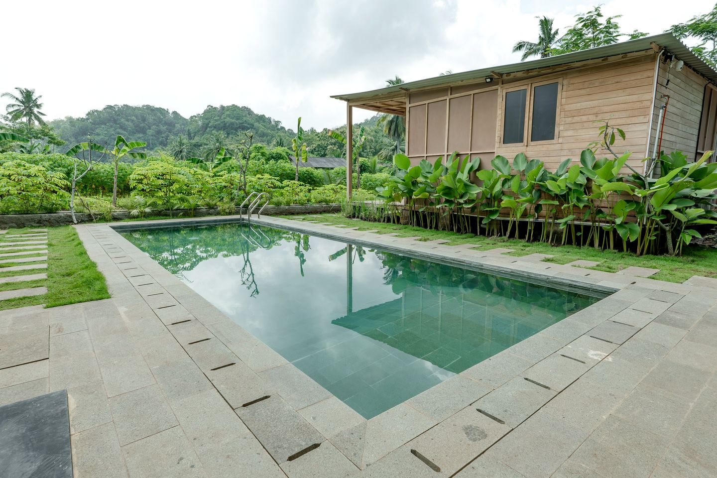 Tranquil Family Suite with Private Veranda near the Beach in Pacitan, East Java