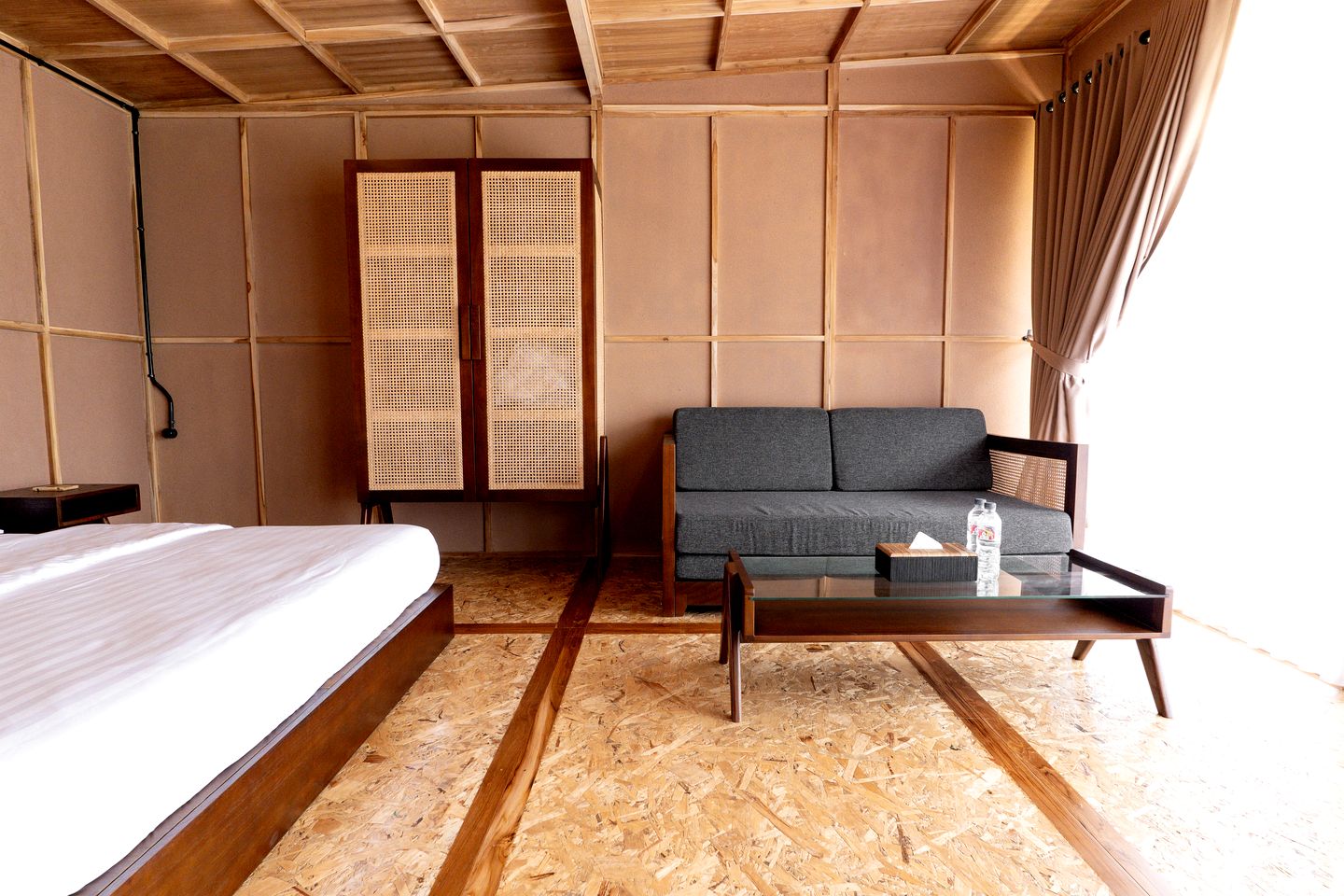 Tranquil Family Suite with Private Veranda near the Beach in Pacitan, East Java
