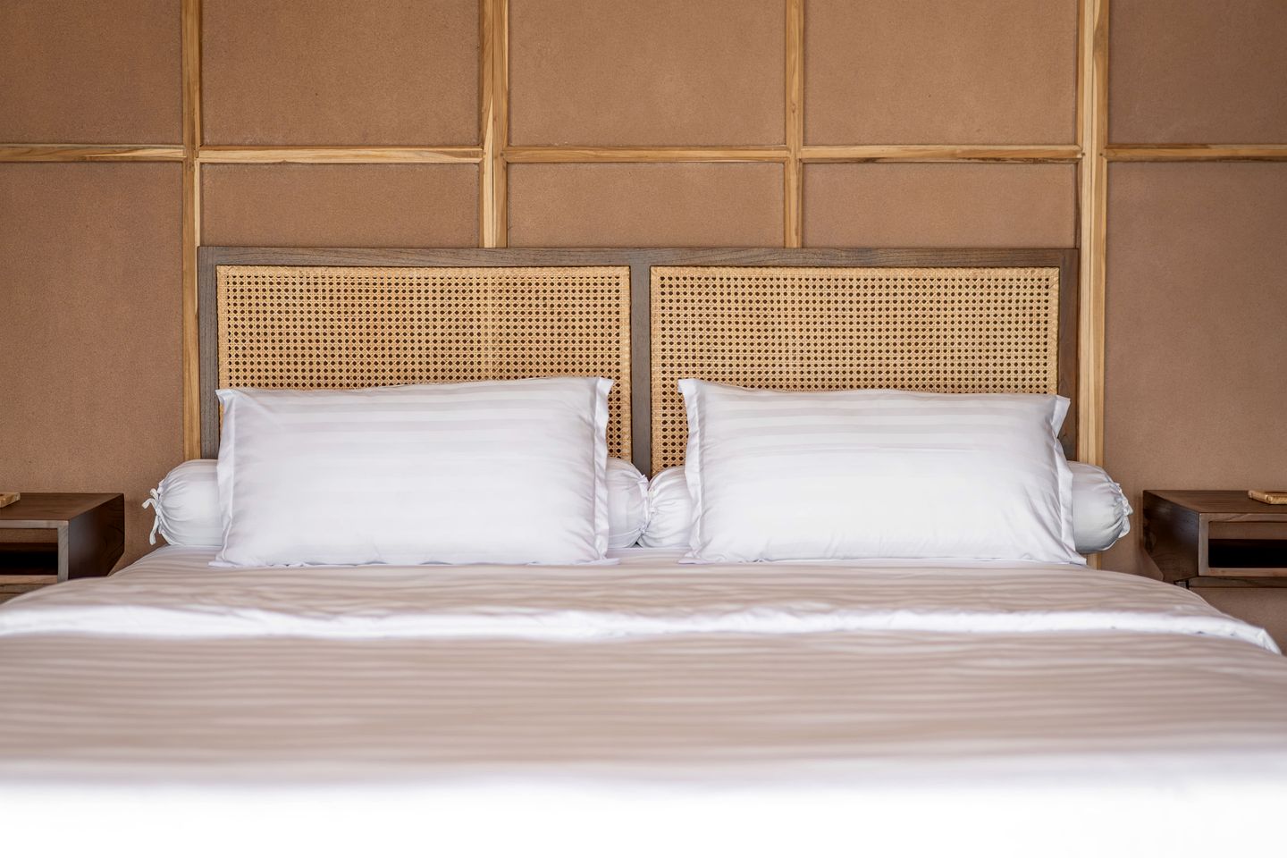 Tranquil Family Suite with Private Veranda near the Beach in Pacitan, East Java