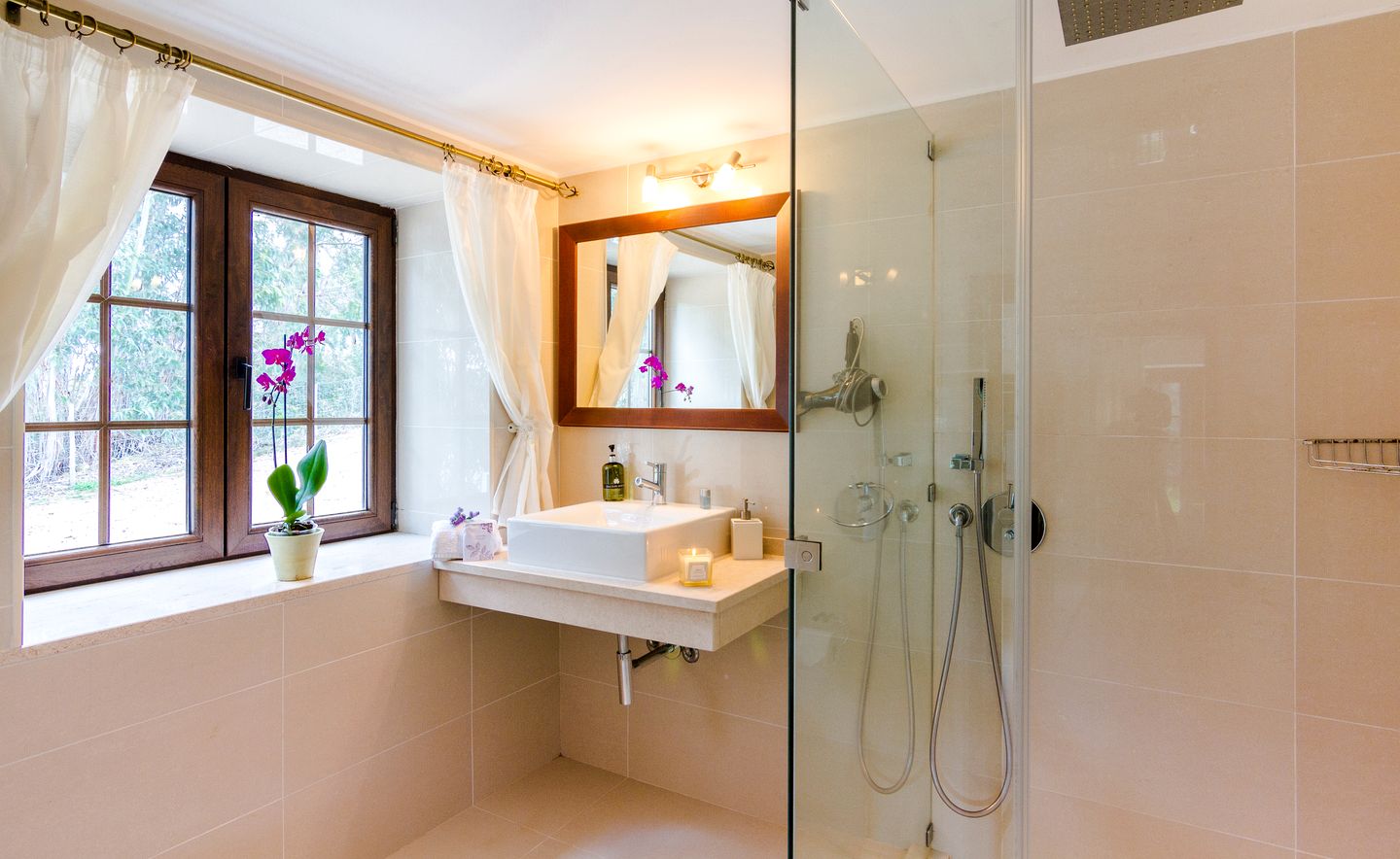 Beautiful Spacious Villa with Incredible Views for a Relaxing Family Getaway in the Algarve Countryside by the River Funcho in Portugal