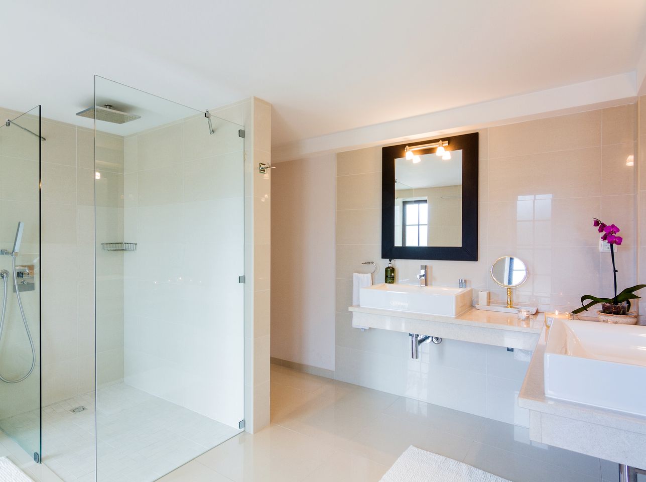 Beautiful Spacious Villa with Incredible Views for a Relaxing Family Getaway in the Algarve Countryside by the River Funcho in Portugal