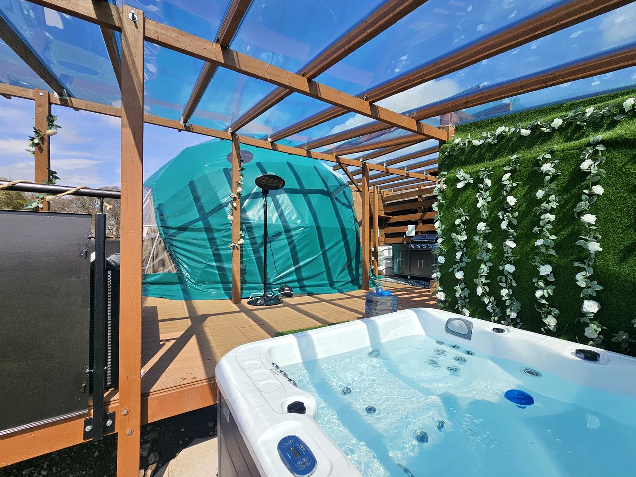 Scottish Glamping Dome with Private Hot Tub in Carron Valley, Perfect for a Countryside Escape from Glasgow