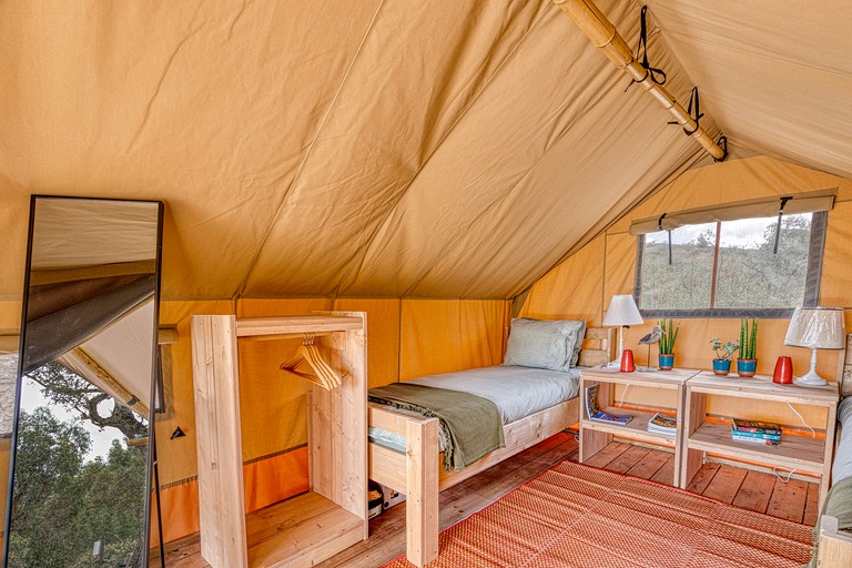 Safari Tents (Portugal, --, --)