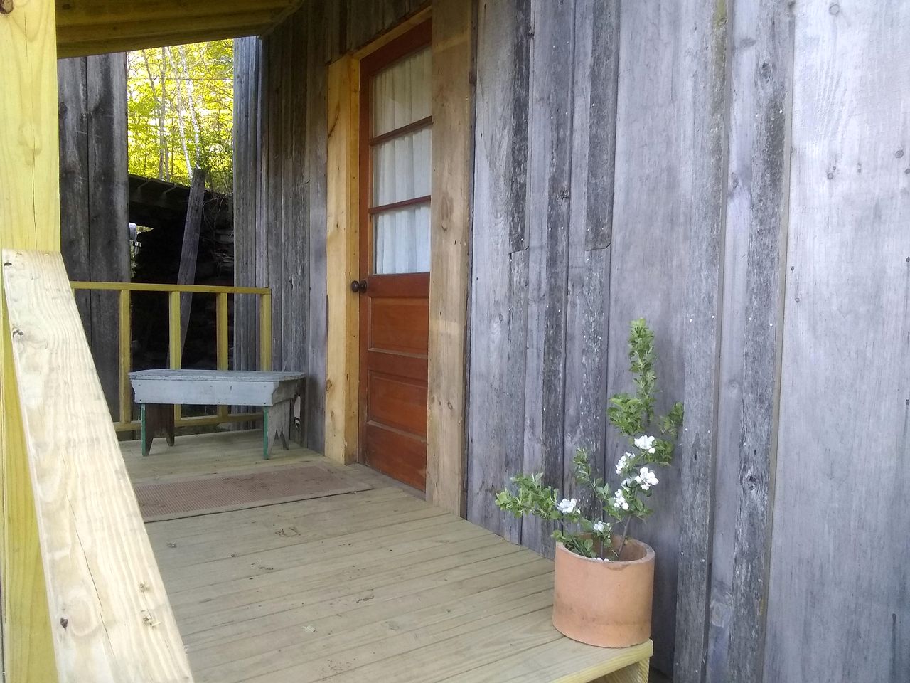 Historic Converted Concrib Glamping Cabin in the Heart of Vermont, Perfect for a Weekend Retreat in Nature