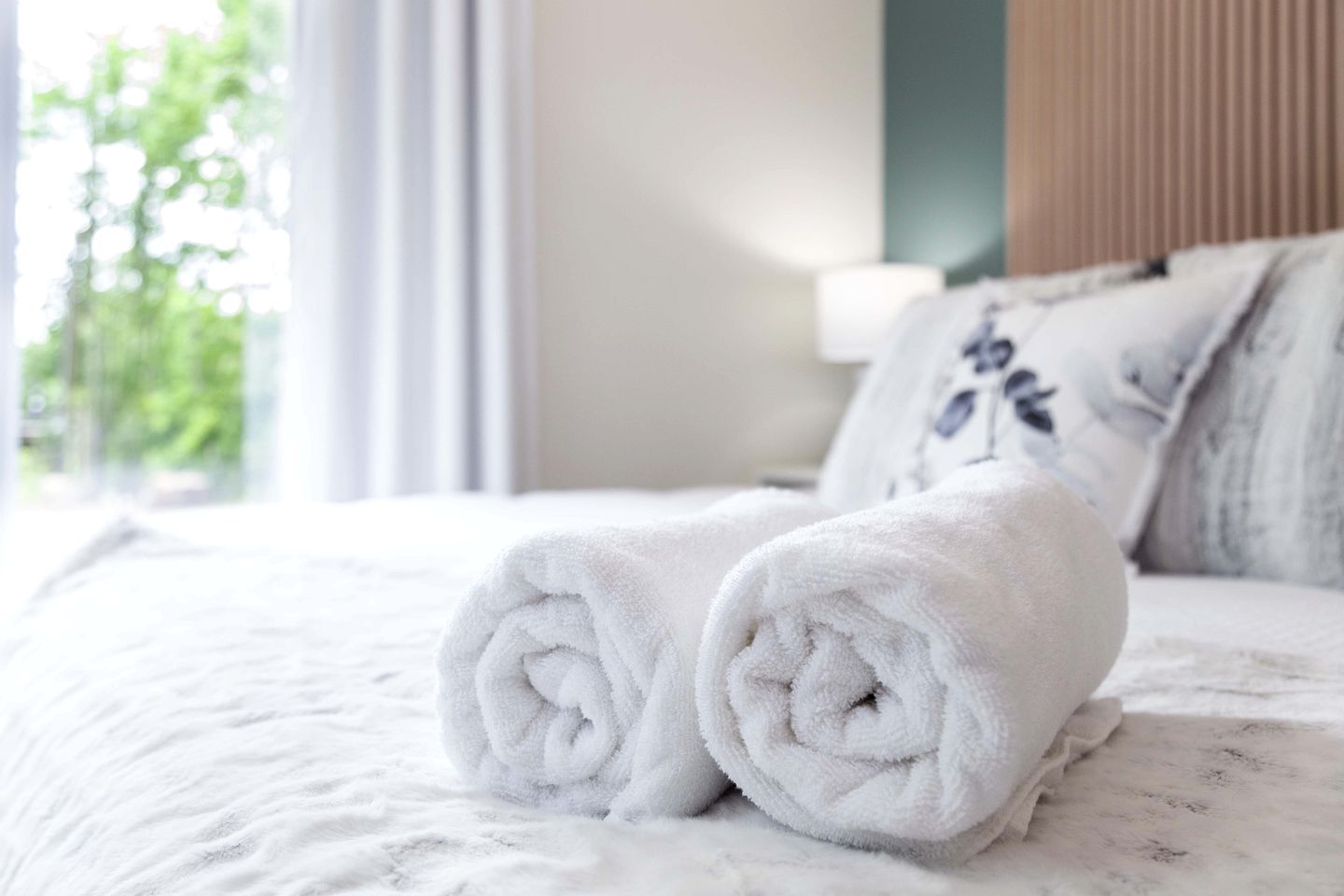 Gorgeous Modern Cottage for a Scandinavian Spa-Themed Retreat Surrounded by Nature near La Conception, Quebec