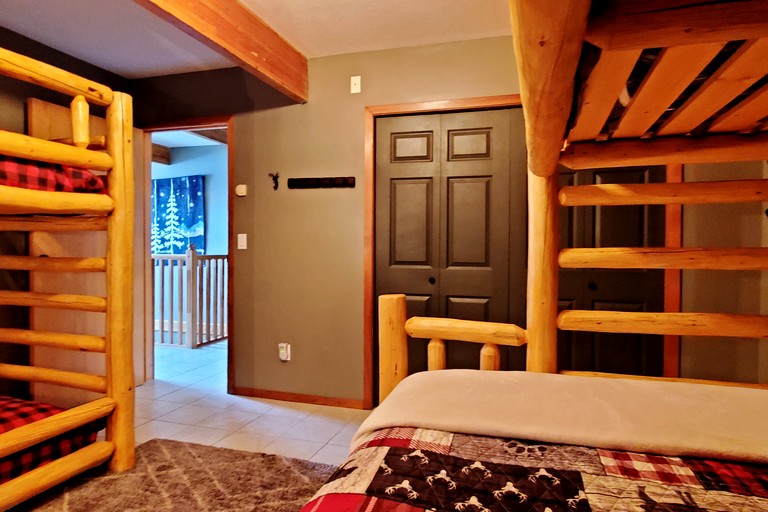 Vacation Rentals (Canada, Sun Peaks, British Columbia)