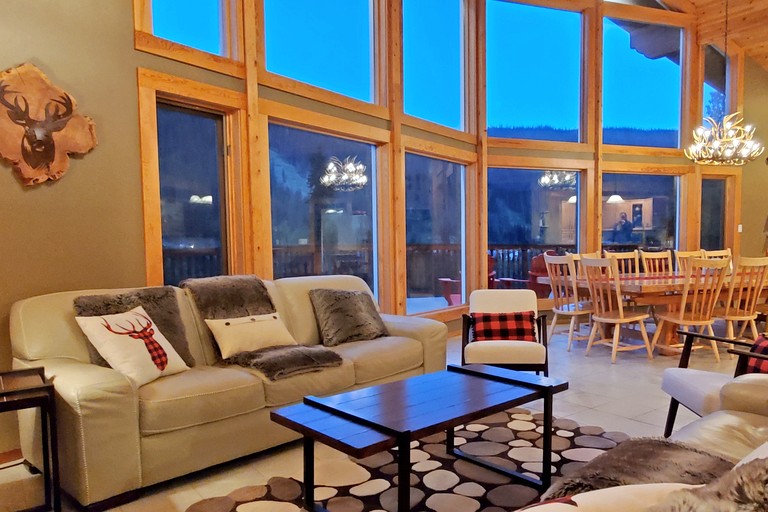 Vacation Rentals (Canada, Sun Peaks, British Columbia)