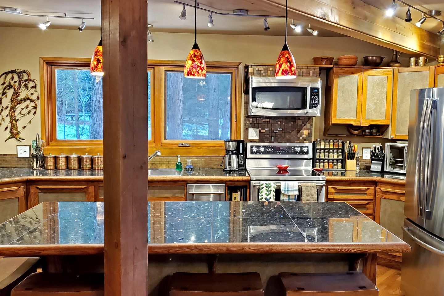 Beautiful Spacious Cabin by Green Lake for an Amazing Family Getway in Whistler, British Columbia