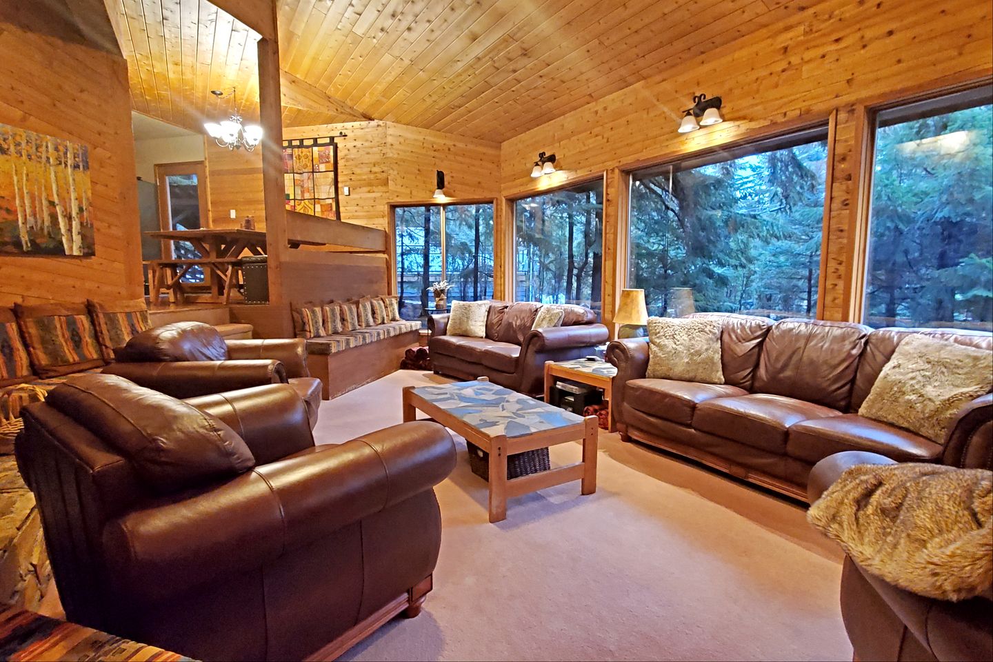 Beautiful Spacious Cabin by Green Lake for an Amazing Family Getway in Whistler, British Columbia