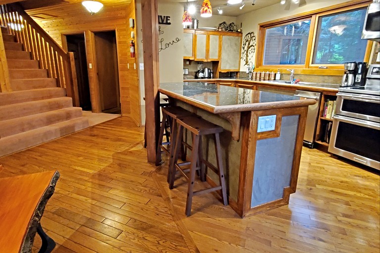 Cabins (Canada, Whistler, British Columbia)
