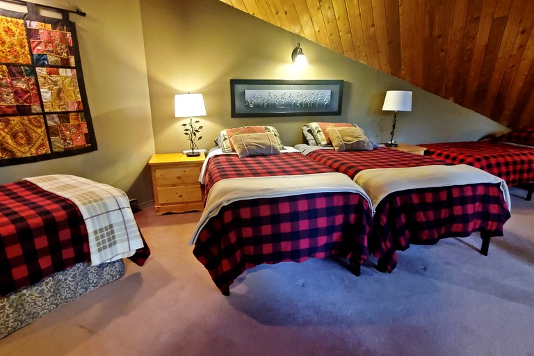 Cabins (Canada, Whistler, British Columbia)