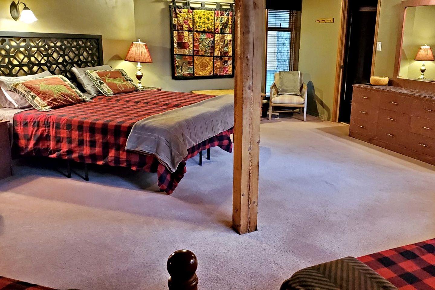 Beautiful Spacious Cabin by Green Lake for an Amazing Family Getway in Whistler, British Columbia