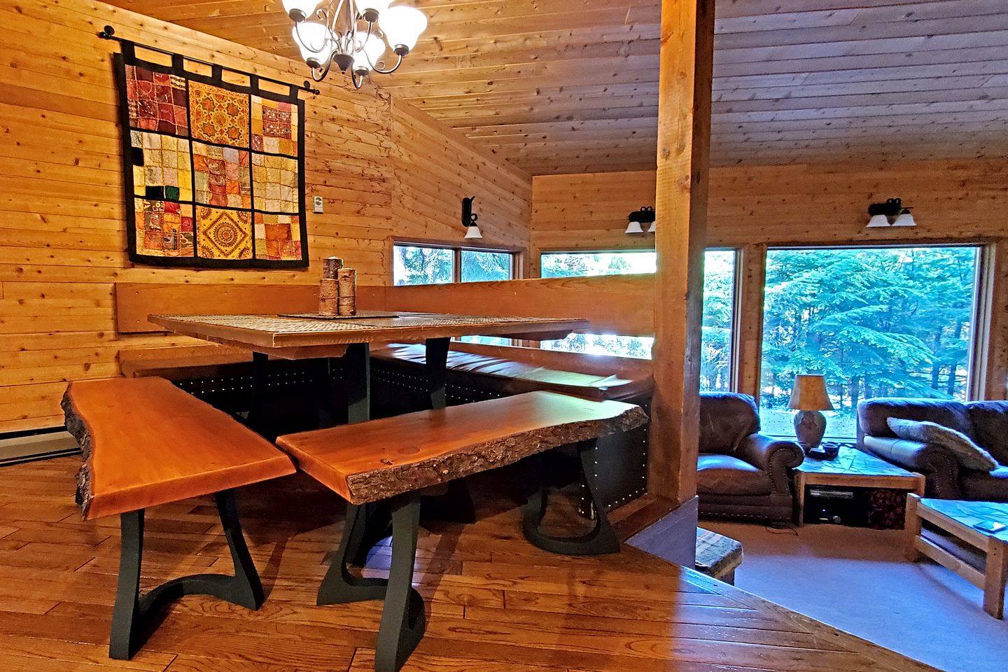 Beautiful Spacious Cabin by Green Lake for an Amazing Family Getway in Whistler, British Columbia