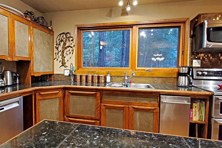 Cabins (Canada, Whistler, British Columbia)