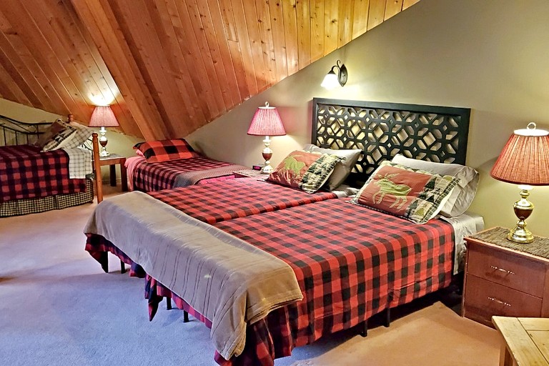 Cabins (Canada, Whistler, British Columbia)