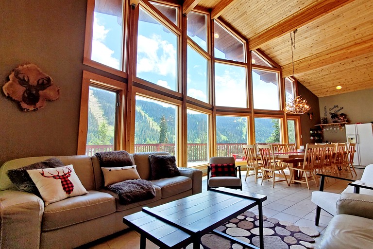 Vacation Rentals (Canada, Sun Peaks, British Columbia)